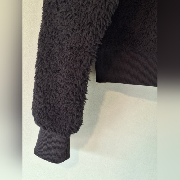lululemon athletica Black Fleece Sweater - Picture 8 of 14